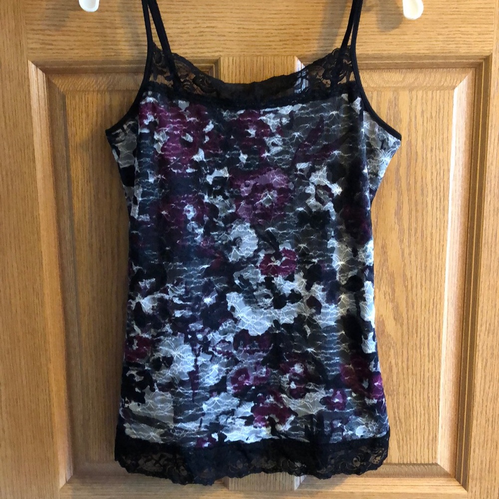 Maurices lace tank top size M.